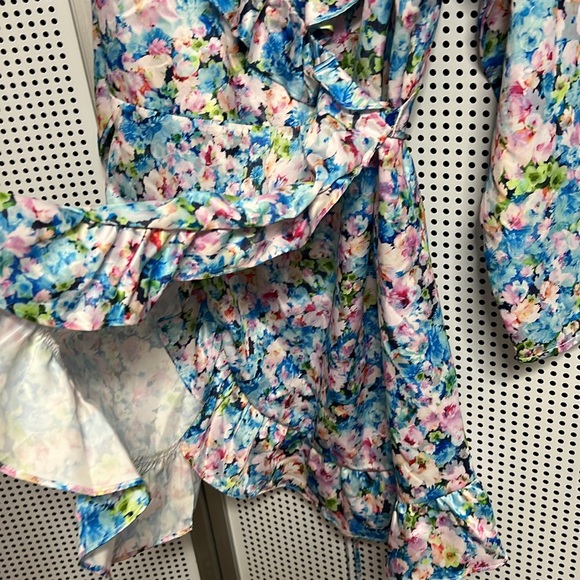 Bar III Trendy Plus Size Ruffled Floral Satin Minidress, Created for Macy's #56 - Picture 3 of 8